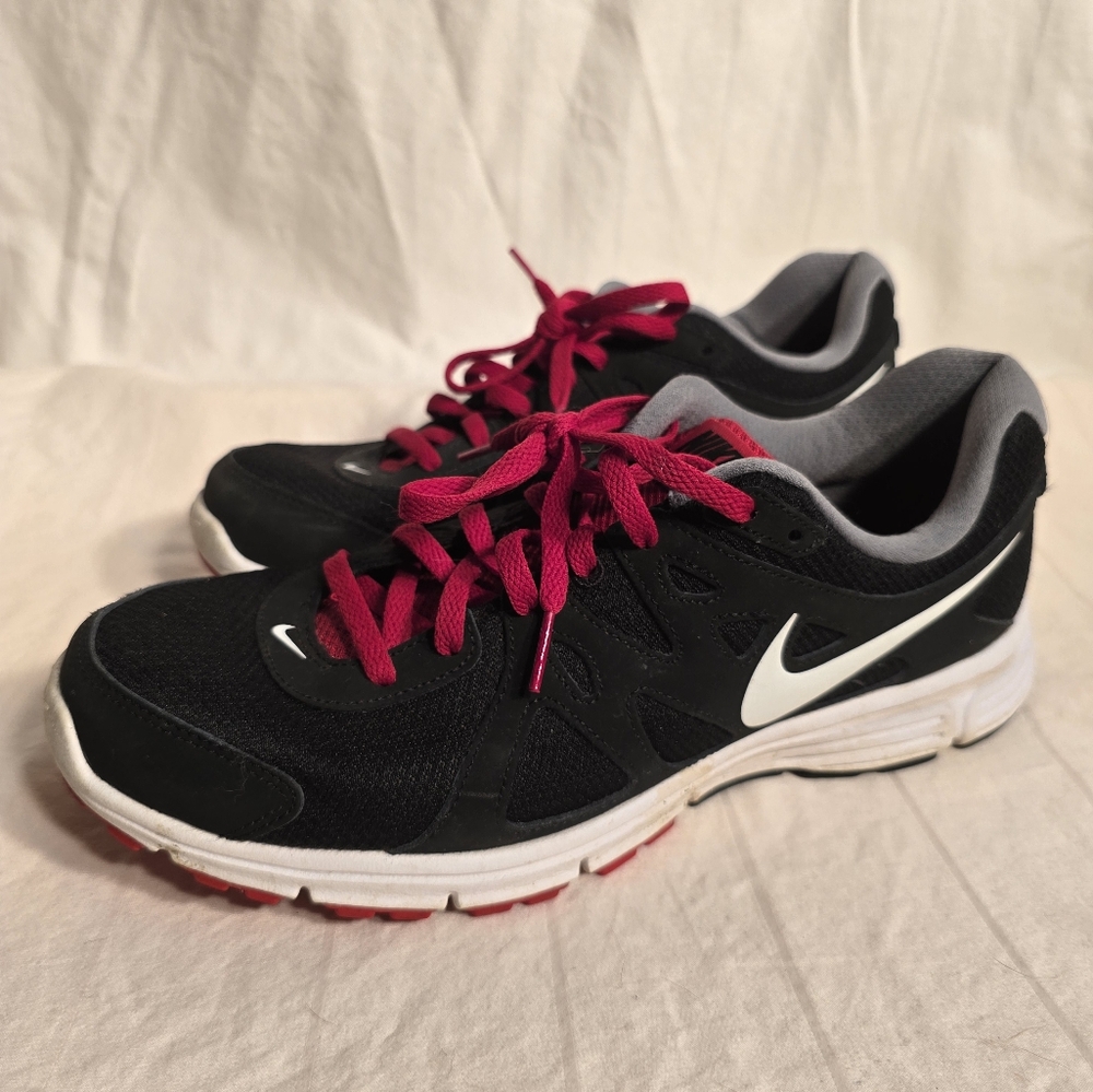 Nike Revolution 2 red & black